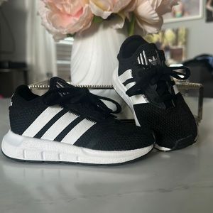 EUC Adidas